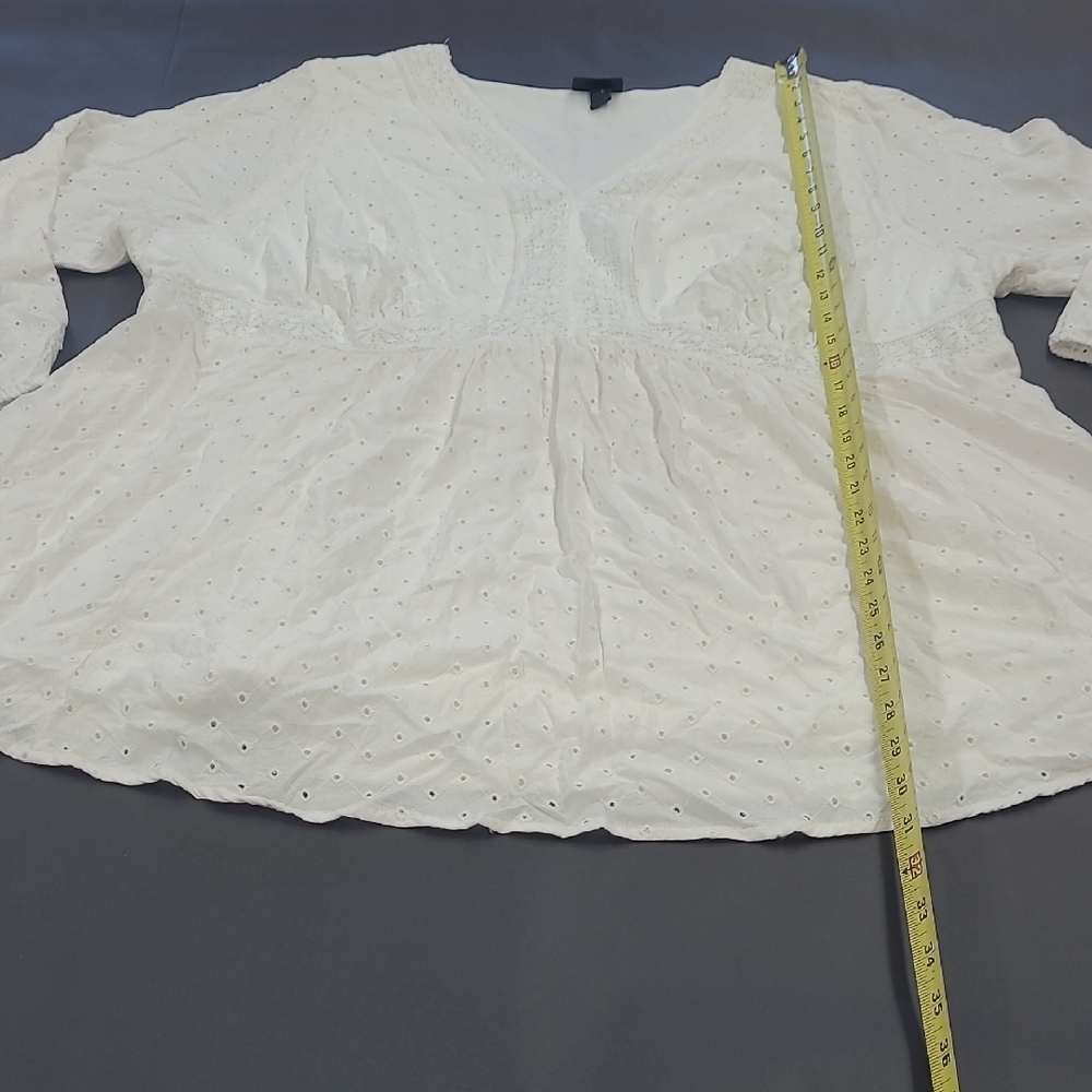 Torrid White Eyelet Detail Peasant Flowy Women's Top Size 3 (3X) - Picture 7 of 12